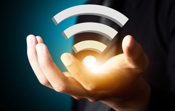 Как подключить удаленный телевизор к источнику видеосигнала HDMI через Wi-Fi